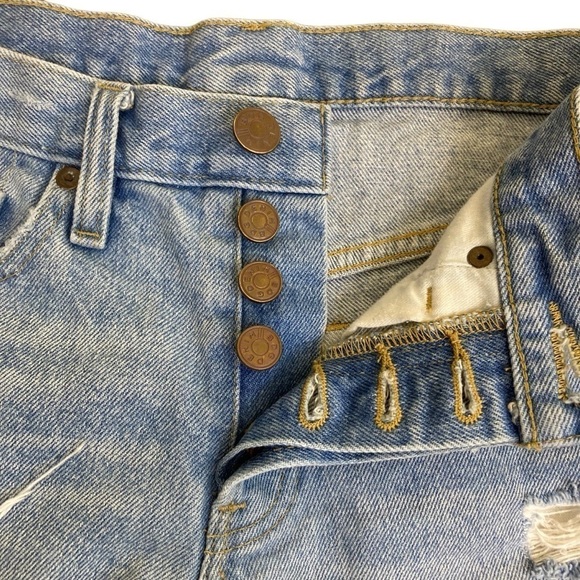 BDG Tomboy Buttonfly Mid Rise 3” Denim Shorts Light Wash Distressed Frayed Sz 25 - Picture 12 of 16